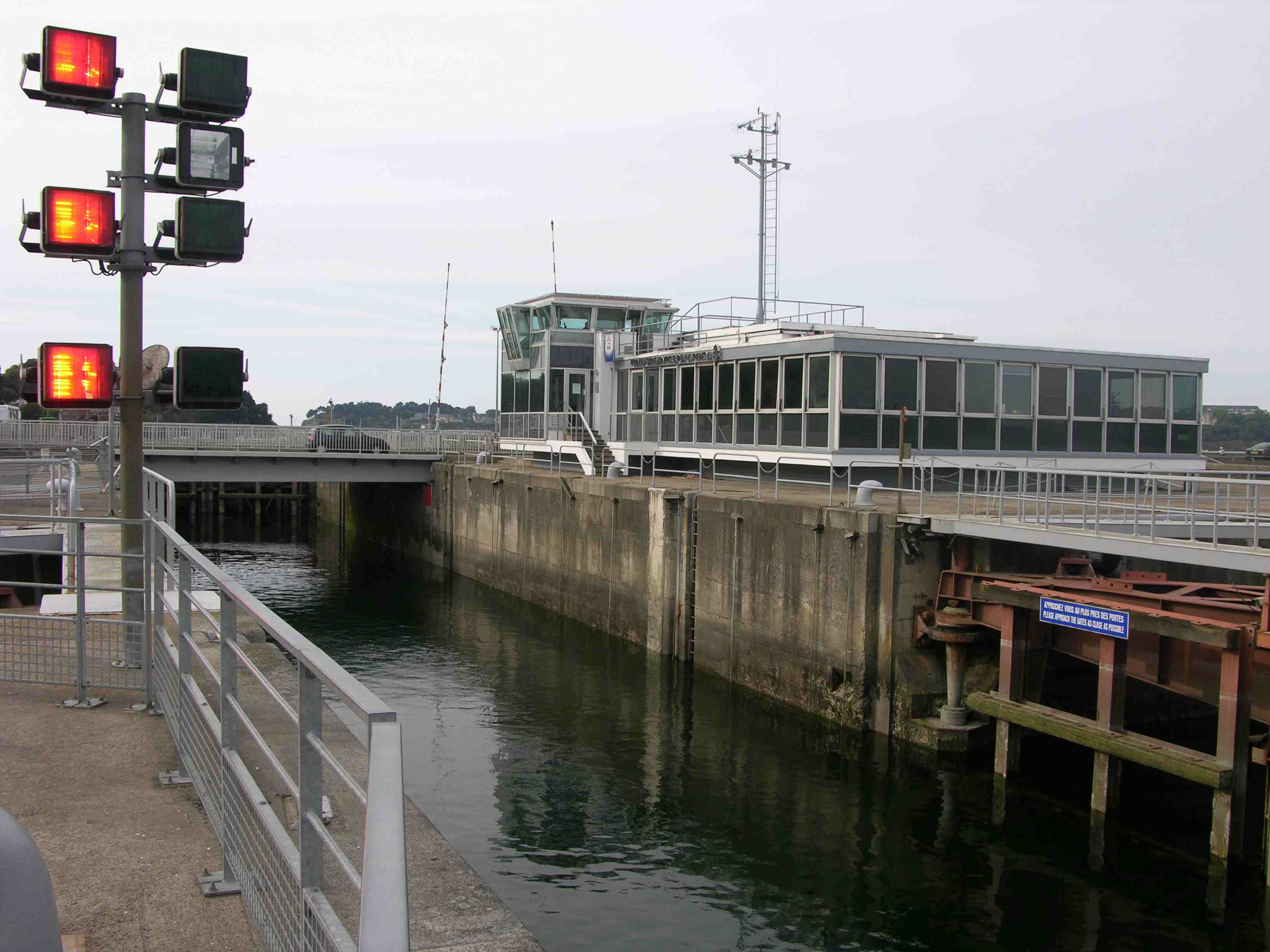 L'écluse du barrage de la Rance (Photo : PJL)