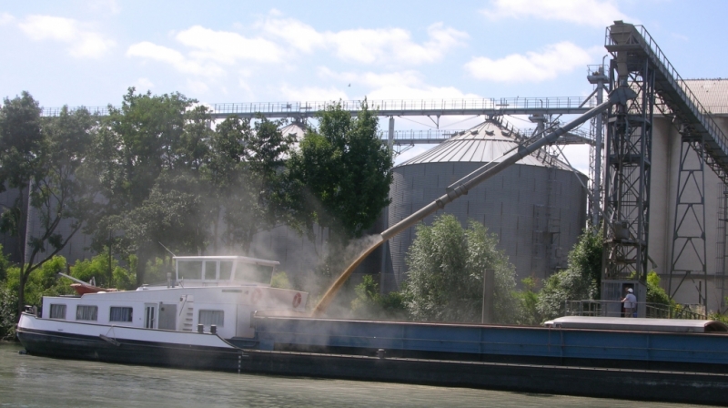 Chargement de blé au silo (Photo PJL)