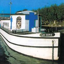 Bateau chapelle "Je sers" (Photo L.Dorléans)