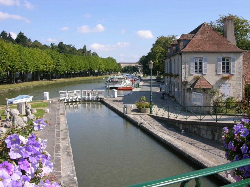 Capitainerie du port de Briare (Photo PJL)