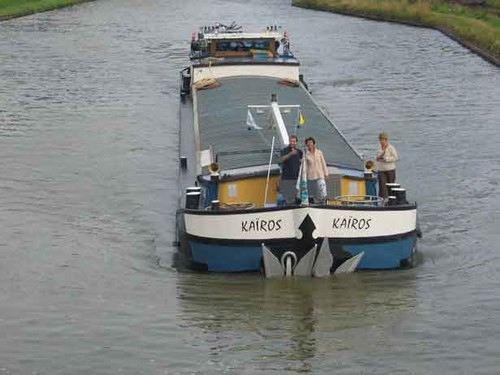 Gil et Marine Bouchard sur leur péniche "Kairos" (photo Kairos)