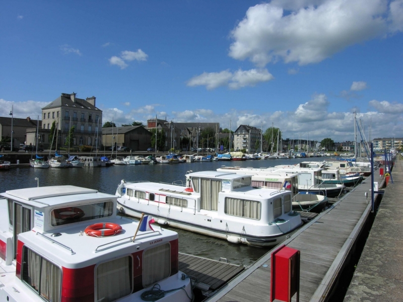 "Pénichettes" au port de Redon (Photo PJL)