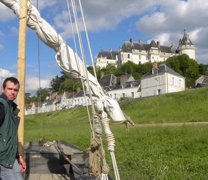 Une toue de Chaumont pilotée par Aurélien Turpin (Photo PJL)