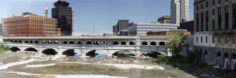 Aqueduc du vieux canal Erié au dessus de la "Genesee"