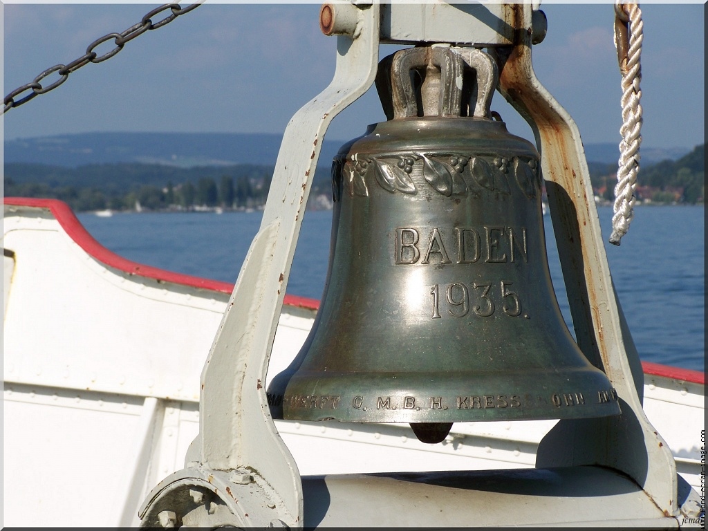 Cloche d'un bateau à passagers du lac de Constance (Photo J-C. Brédar)