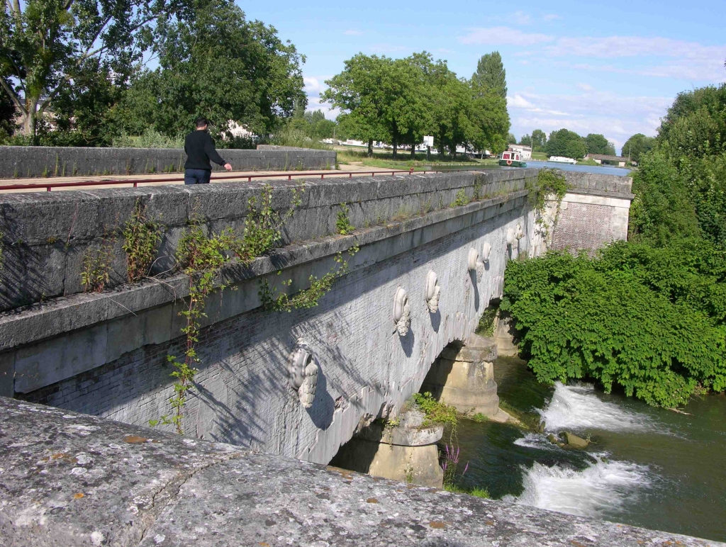 Le pont-canal de Saint Florentin (Photo PJL)