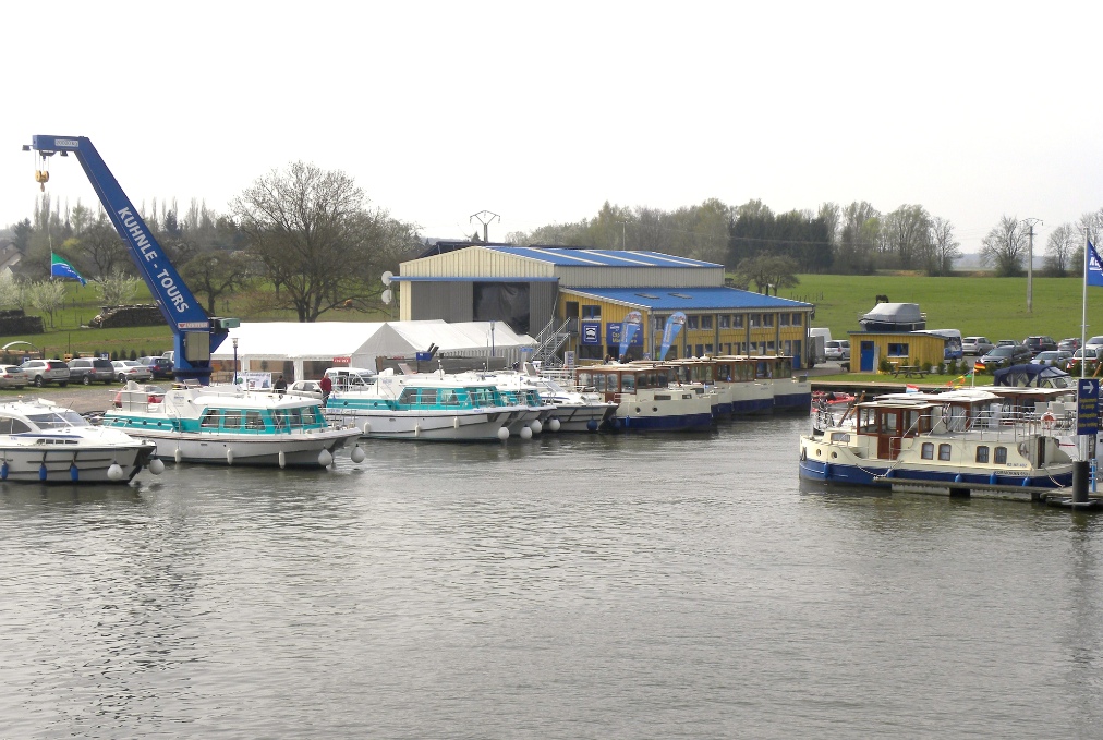 Fête "Bateau & Vins" à la Marina Kuhnle de Niderviller (Photo PJL)