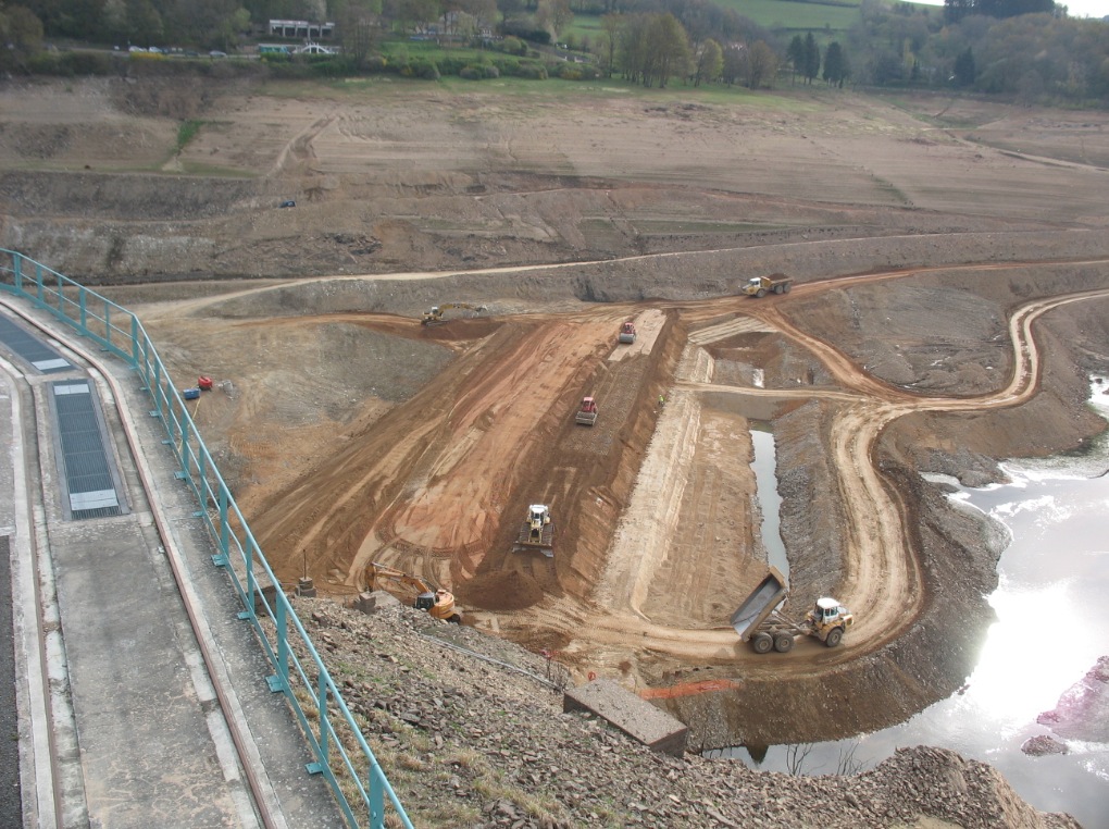 Travaux au barrage de Pannecière (Photo Ph. Benard)