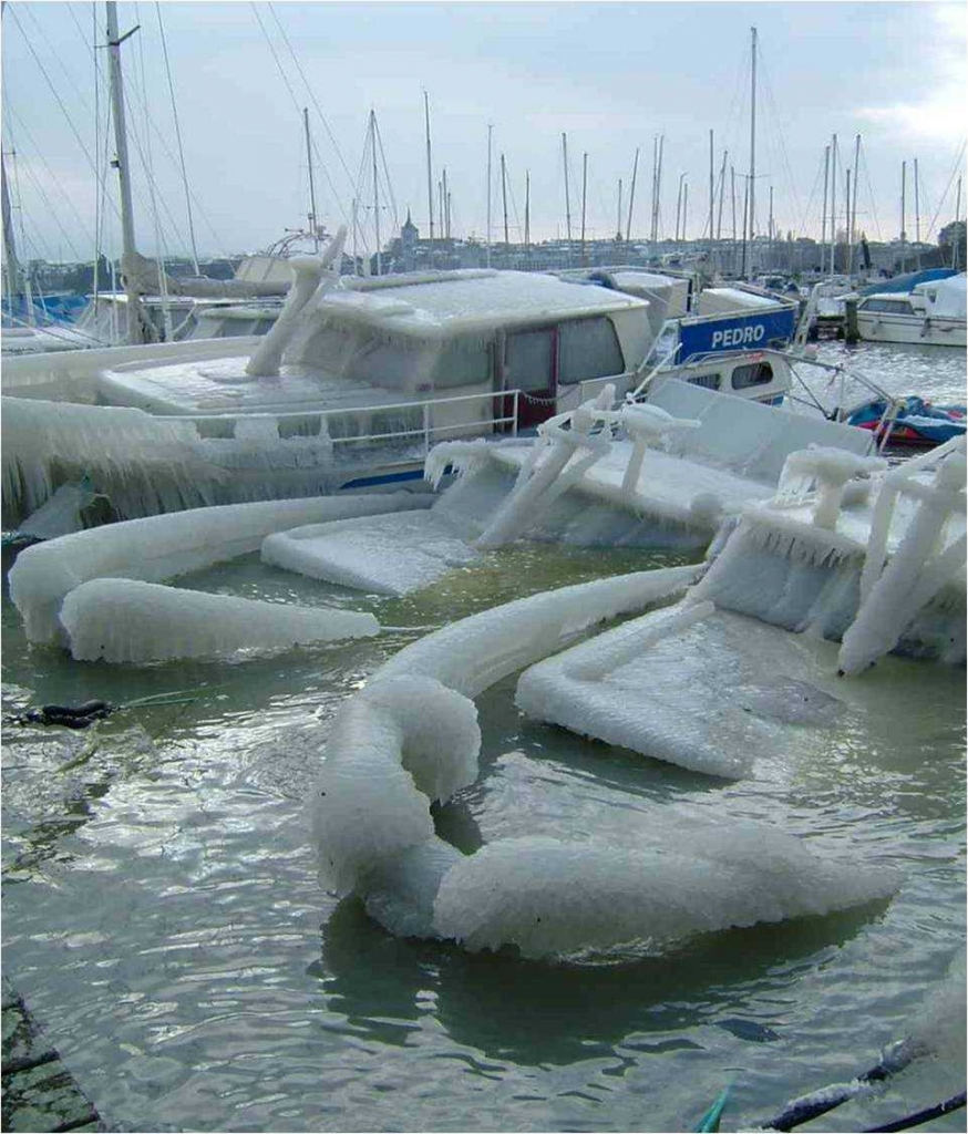 ... En janvier 2005 : Vent de glace au port Wilson de Genève ! (Photo Tabatha)