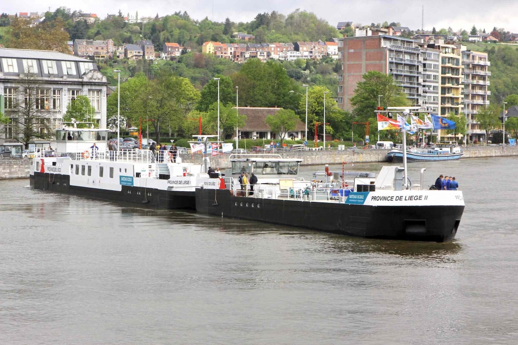 Les deux bateaux-écoles d'Huy (Photo Province de Liège)