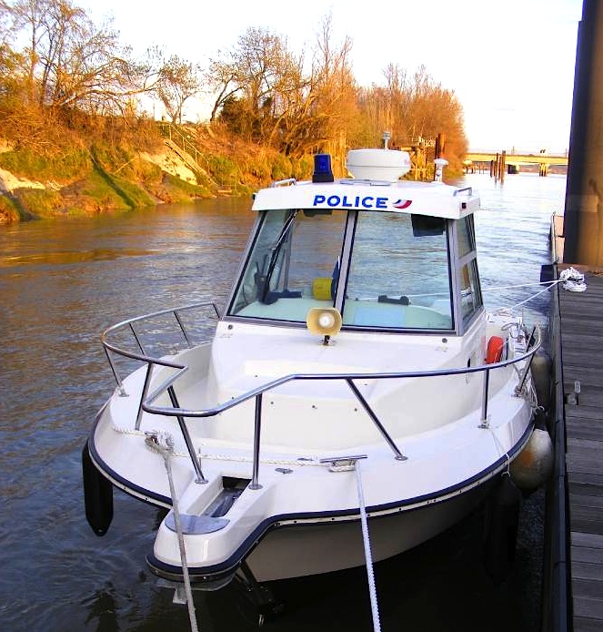 La vedette de la brigade fluviale de Bordeaux (DR)