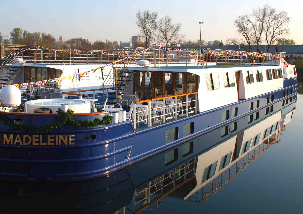 "Madeleine", la seconde péniche-hôtel de CroisiEurope (Photo J-F Macaigne)