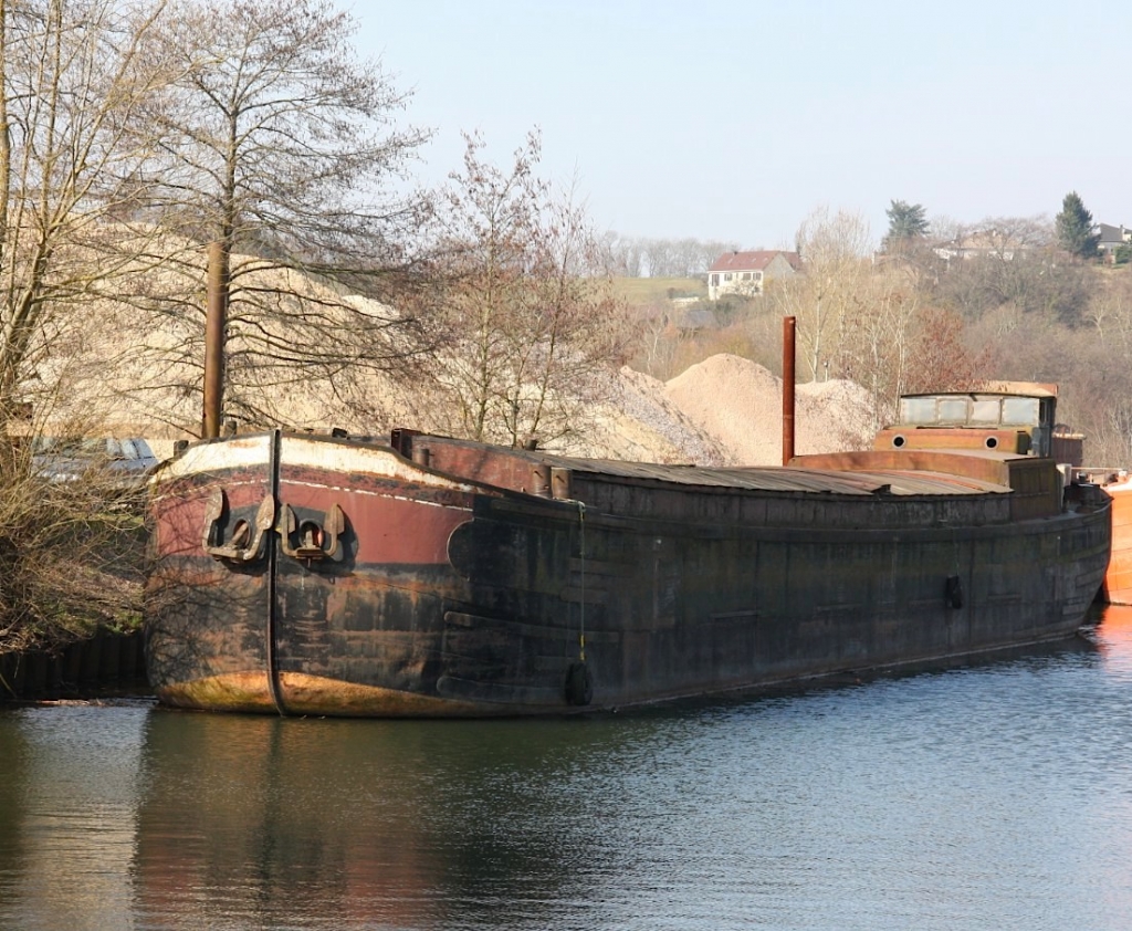 Le "Pierre La Treiche" sur la Moselle (Photo J-M.Simon)