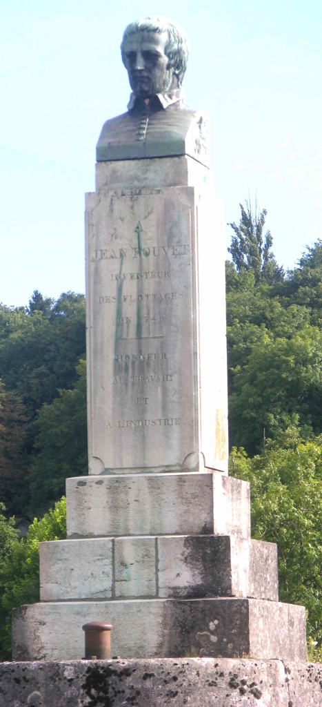 À Clamecy, Jean Rouvet, inventeur du flottage en 1549 (Photo PJL)