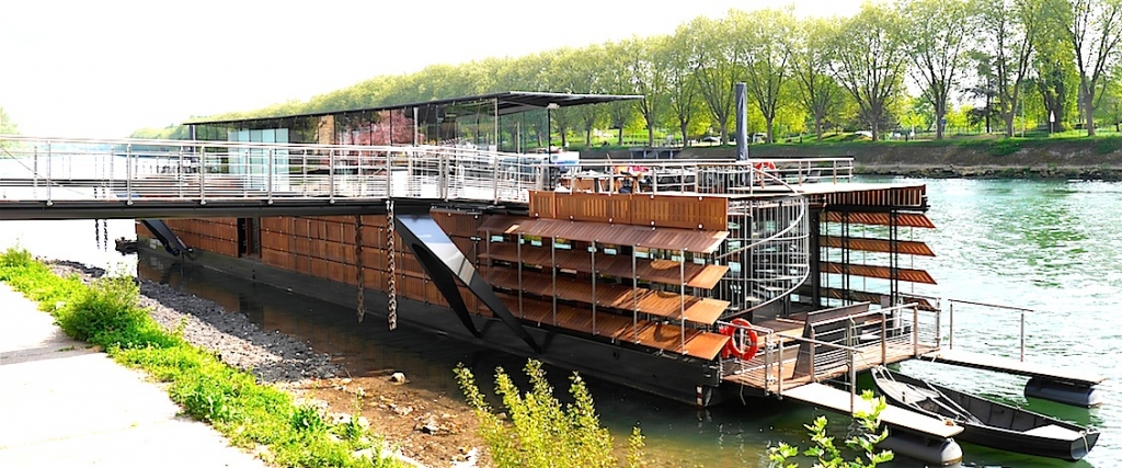 Bateau-restaurant "L'Avant-Seine" (Photo chantier Vandenbossche)