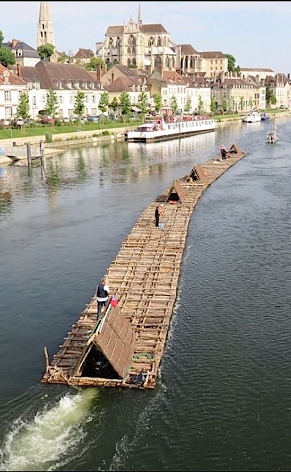 Le Train de bois à Auxerre (Photo G.Matignon)