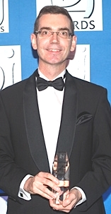 Nicolas Occis, Pdt. d'HAROPA, et le trophée IBJ (Photo HAROPA)