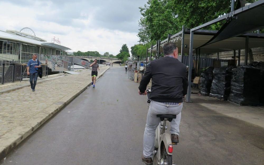 Quai des Invalides (VIIe), ce dimanche. (Photos LP/E.L.M.)