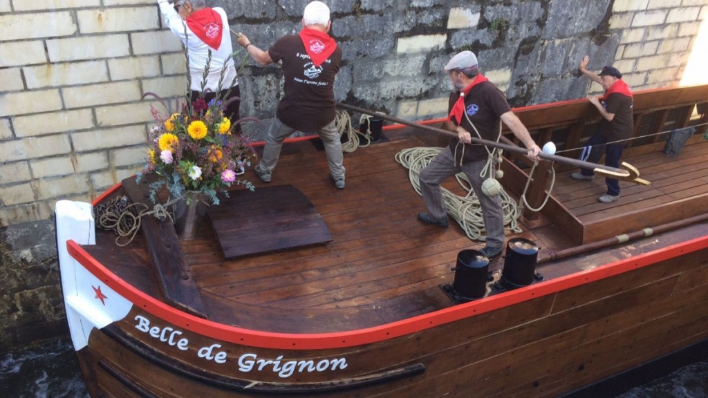 La Belle de Grignon, péniche berrichonne dans le port de Grignon  (Photo Alain Heudes France 3 Centre-Val de Loire)