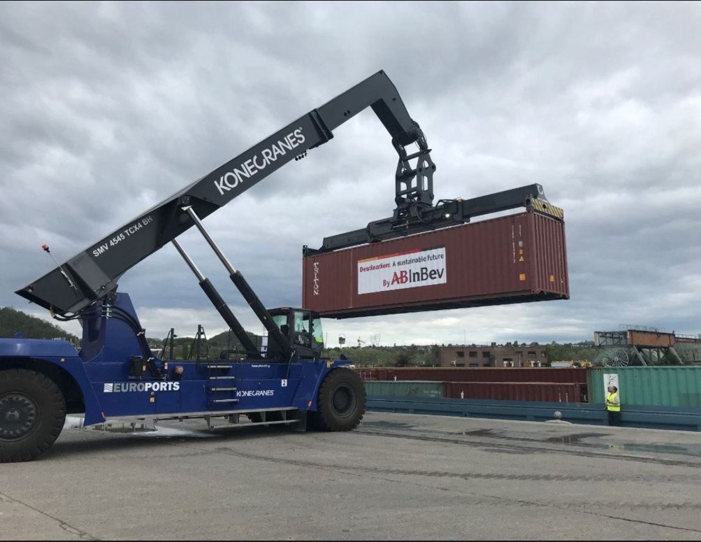 Liège: AB Inbev va désormais transporter de la bière par bateau (Photo RTBF - Martial Giot)