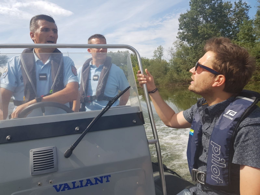 L'opération est dirigée par l'adjudant chef Arnaud Decugis, commandant de la brigade, avec le soutien des hommes de l'EDSR (Escadron départemental de sécurité routière). (Photo JSL/Thomas BORJON)